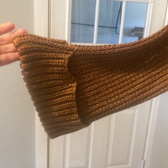 Joelle + CO large sweater - Picture 3 of 5